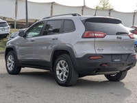 Look at this 2018 Jeep Cherokee Trailhawk. Its Automatic transmission and Regular Unleaded V-6 3.2 L... (image 5)