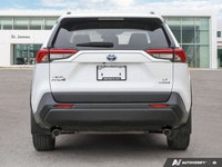 * Heated front seats * Dual-zone automatic climate control * Smartphone integration with Apple CarPl... (image 3)