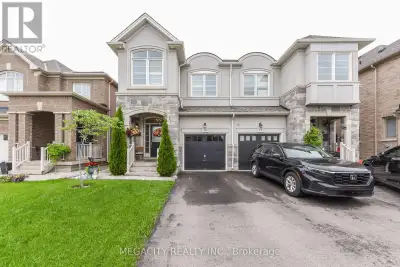 Luxurious Semi-Detached Home In Prestigious Westfield Community Bram West Welcome To This Exceptiona...