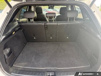 This Mercedes-Benz GLA 250 has a dependable Intercooled Turbo Gas/Electric I-4 2.0 L/121 engine powe... (image 7)
