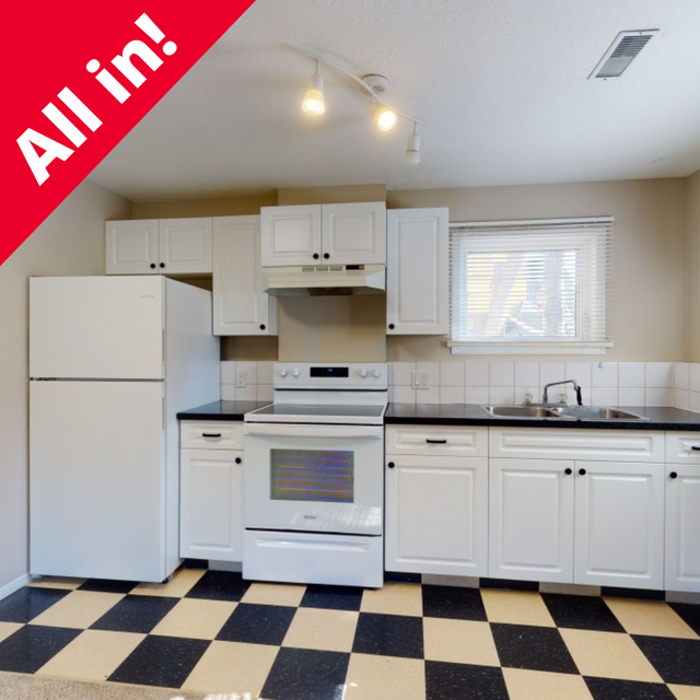 #3302- 2 Bed Lower Level Avail. Feb 24th. $1400 H/W/P Incl