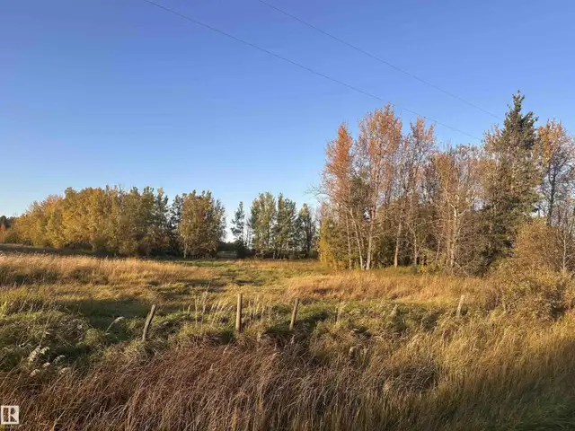 Range Road 225 @ township 612 Rural Thorhild County, Alberta in Land for Sale in Edmonton - Image 12