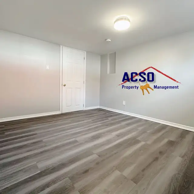 Home4u - 2 Bed 1 Bath Lower Renovated Duplex near Fairview in Long Term Rentals in Kitchener / Waterloo - Image 4