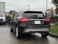 2016 Mercedes-Benz GLA250 4Matic AWD 2.0L 4cyl Bluetooth Heated Seats Panoramic Sunroof Front and Re... (image 7)
