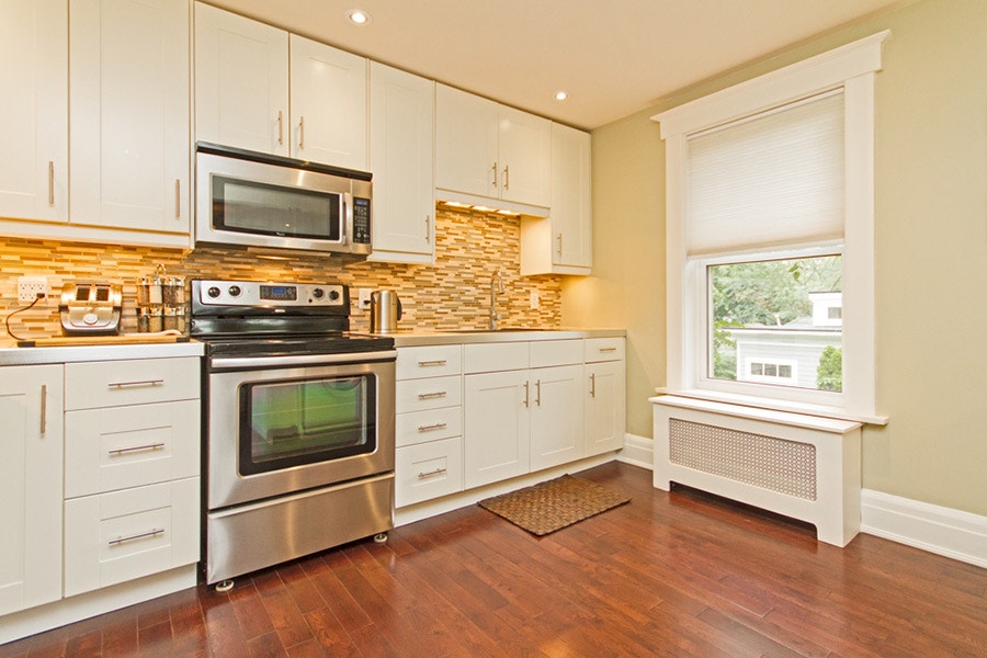 ALL-INCLUSIVE, FULLY FURNISHED 2-BED DOWNTOWN APARTMENT 4
