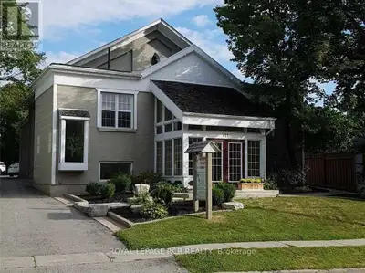 Main Floor Large Cubical Located In A Professional Building, Convenient Location, Shared Kitchenette...