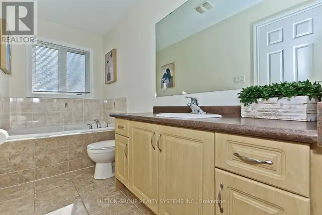 352 BLACK DRIVE Milton (CL Clarke), Ontario in Long Term Rentals in Oakville / Halton Region - Image 16