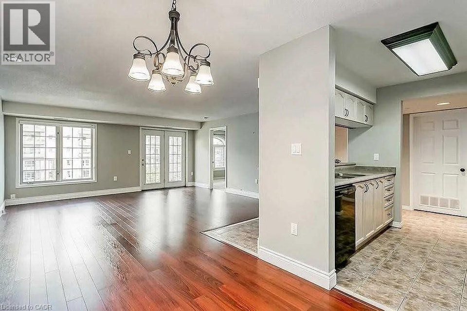 216 PLAINS Road W Unit# F405 Burlington, Ontario 4
