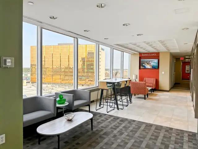 Office space for rent for 4 persons in Royal Bank Building in Commercial & Office Space for Rent in Regina - Image 15