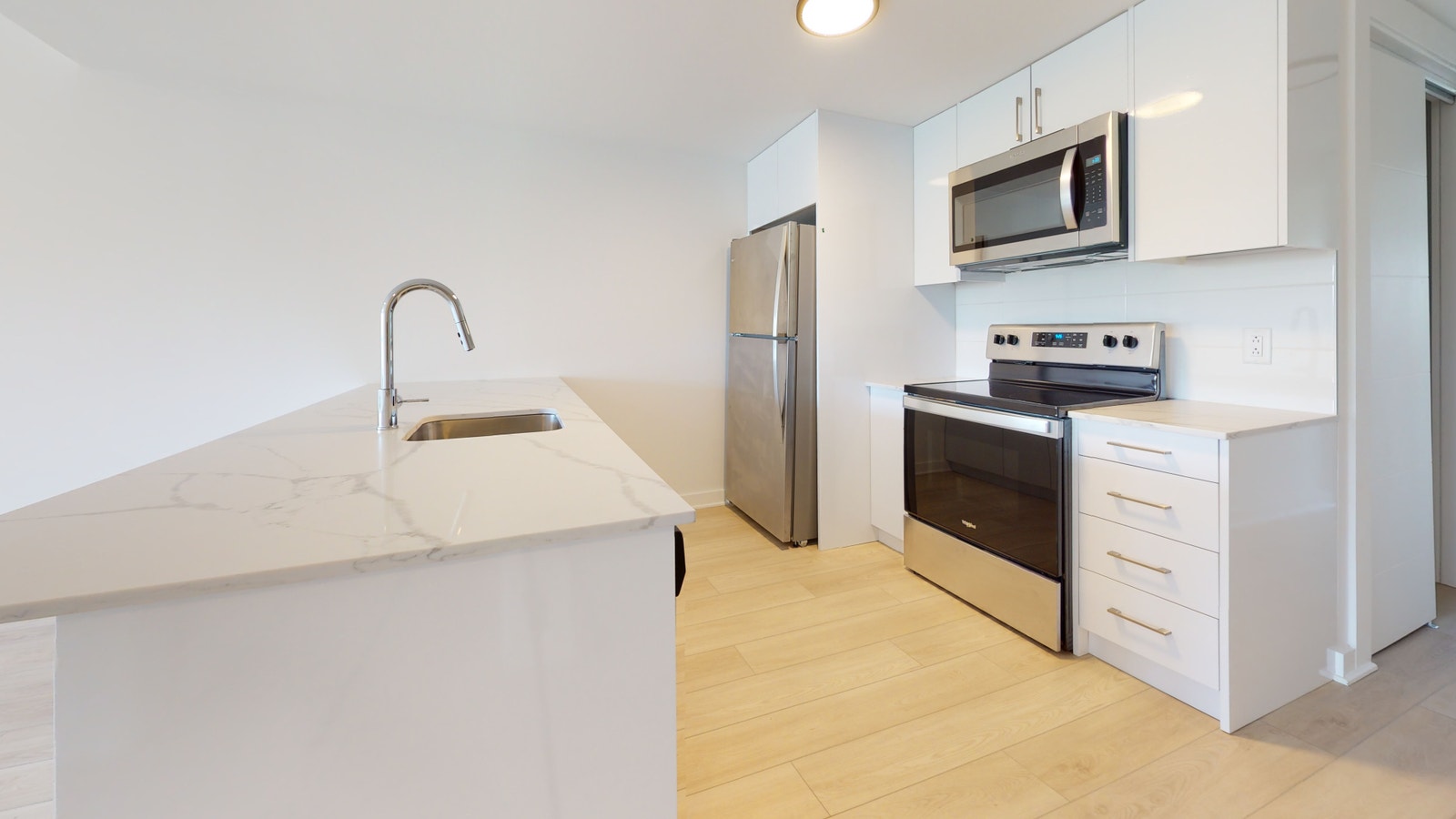 5120 Earnscliffe Avenue — photo 2