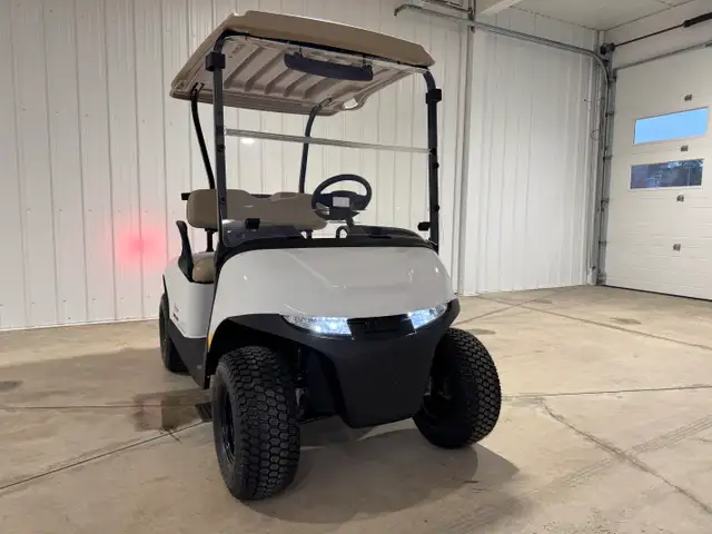2026 E-Z-GO RXV 2 Valor S EX1-White golf cart in ATVs in Vernon - Image 5