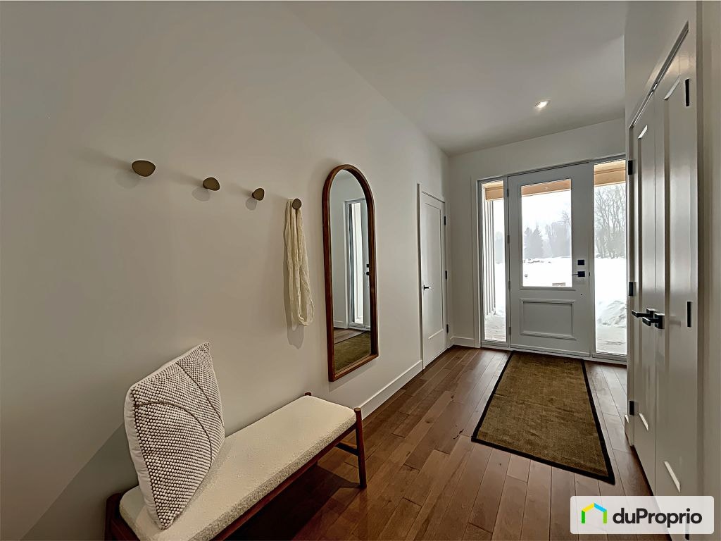 $899,950 - Country home for sale in Lac-Brome — photo 3