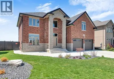 Spacious Lakeshore Gem – $3,500/Month Step into this stunning 2-storey, full-brick home featuring 4...