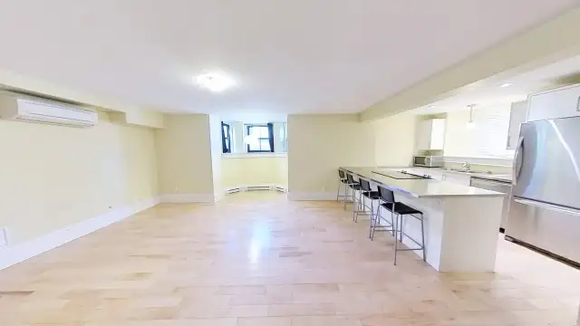 RENOVATED ONE BEDROOM IN BEAUTIFUL SOUTH END HERITAGE PROPERTY! in Long Term Rentals in City of Halifax - Image 3