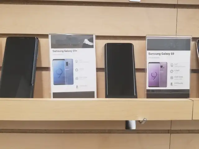 Samsung Galaxy S10E S10 S10 PLUS NEW CHARGERS 1 Year WARRANTY in Cell Phones in Calgary - Image 6