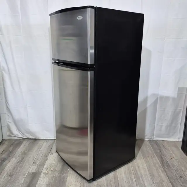 Used Fridge Whirlpool Top Freezer Stainless 28″63240675755137122