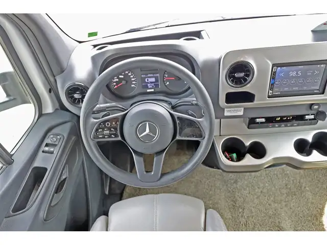 2022 Thor Motor Coach Quantum KM24 1 extension ! Sprinter Merced in RVs & Motorhomes in Laval / North Shore - Image 26