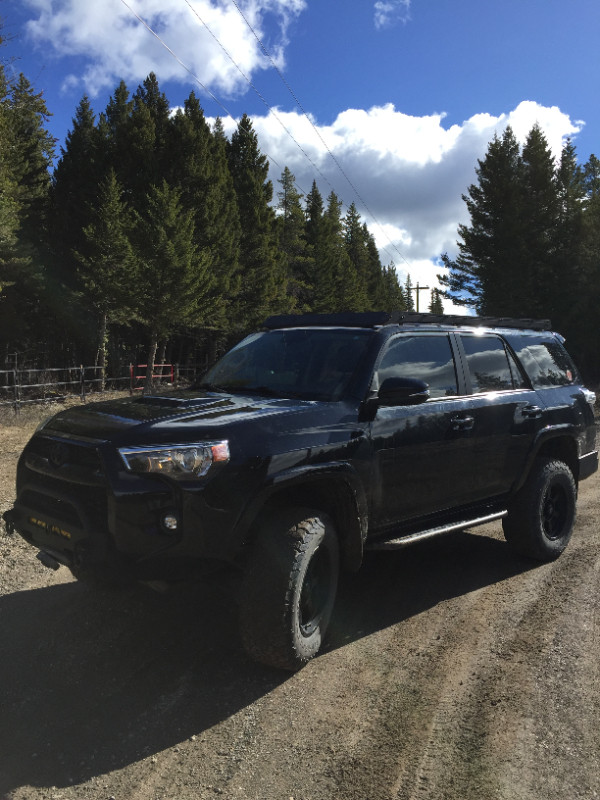 2016 Toyota 4runner in Cars & Trucks in Lethbridge