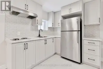 UNIT 1 - 93 MCMILLAN DRIVE Oshawa (O'Neill), Ontario