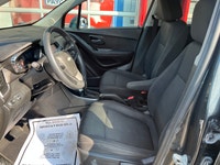 HERE IS A NICE CLEAN RUST FREE WELL MAINTAINED ECONOMICAL CROSSOVER FOR YOU IT LOOKS AND DRIVES GREA... (image 7)