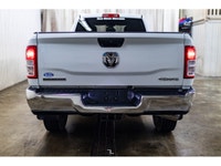 **ONE OWNER - ACCIDENT FREE** ORIGINAL FACTORY PRICE $84,810 23,210 KM This 2024 Ram 2500 4x4 Crew C... (image 8)