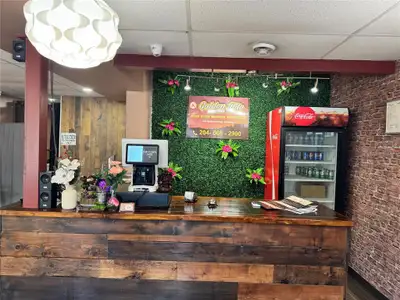 3D//Winnipeg/Business for sale only. High visibility East Indian fusion restaurant located on busy H...