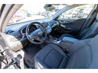 GREAT VALUE AND A SMOOTH RIDE! - Power Driver Seat - Backup Camera - Remote Start - Apple CarPlay &... (image 6)