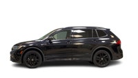 Odometer is 12979 kilometers below market average! 2022 Volkswagen Tiguan R-Line Leather, Navigation... (image 7)