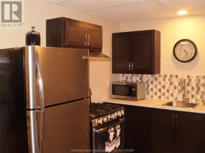 601 GRAND AVENUE East Unit# 1 - lower back unit Chatham, Ontario