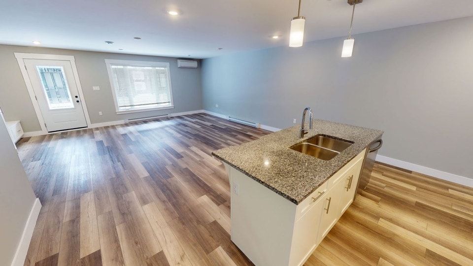 1st MONTH FREE - OCOTBER 1ST- 2 BED, 1.5 BATH TOWNHOUSE- UPTOWN 4
