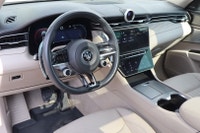 ACCIDENT FREE CLEAN CARFAX Discover the 2023 Maserati GRECALE GT AWD—a masterpiece of opulence and p... (image 8)