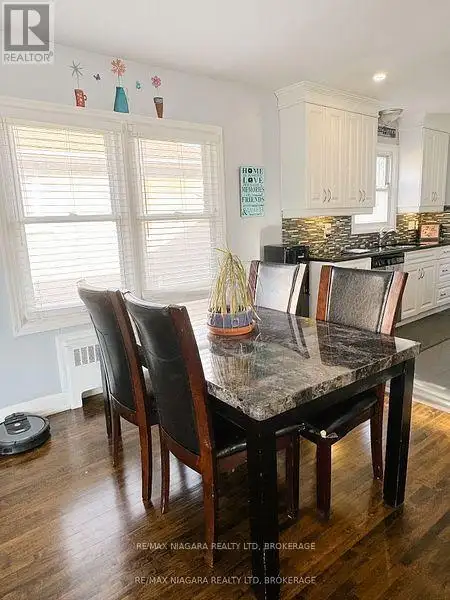 147 LINWOOD AVENUE Port Colborne (Sugarloaf), Ontario63006664288259123