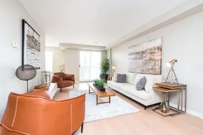 619 William | Downtown London apartment suite with new kitchen, stainless steel appliances, quartz c...