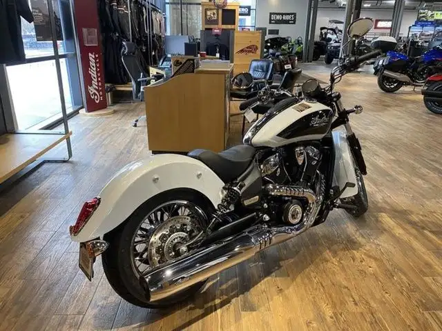 2025 Indian Scout Classic Limited +Tech Ghost White Metallic in Street, Cruisers & Choppers in City of Halifax - Image 3