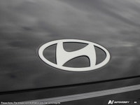 This Hyundai Kona has a dependable Regular Unleaded I-4 2.0 L/122 engine powering this Variable tran... (image 8)