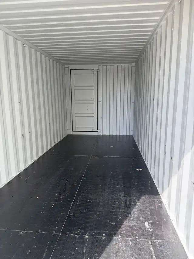 20' Tri-Door Shipping Containers62863263990786122