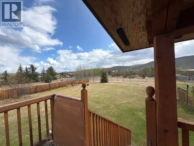 12 FIREWEED ROAD Dawson City, Yukon in Houses for Sale in Whitehorse - Image 19