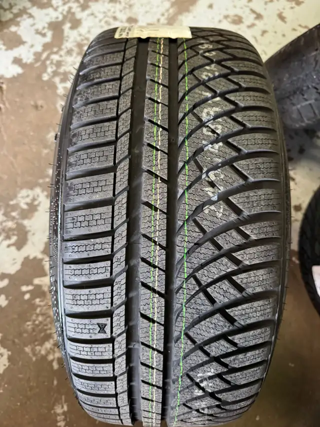 Four New 20″ 5x114.3 RTX Zenith Wheels w/ 245/40R20 Kumho Winter in Tires & Rims in Oakville / Halton Region - Image 4