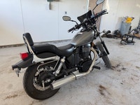 WAS: $4989 NOW: $3989 plus taxes and licensing feesIntroducing the 2019 Suzuki Boulevard S40, a stri... (image 2)
