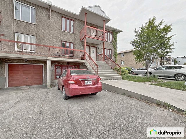 $975,000 - Triplex for sale in Longueuil (Vieux-Longueuil) — photo 2