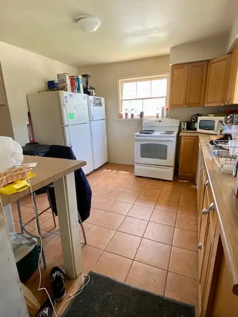 Student Rooms – Steps from Universities! - Furnished Rooms!! in Room Rentals & Roommates in Kitchener / Waterloo - Image 6