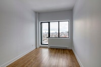 Renovated Akelius one bedroom apartment for rent. Located near St-Laurent in the Plateau Mont-Royal... (image 4)