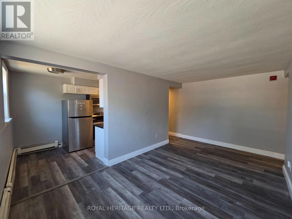 4 - 300 MONTRAVE AVENUE Oshawa (Vanier), Ontario 4