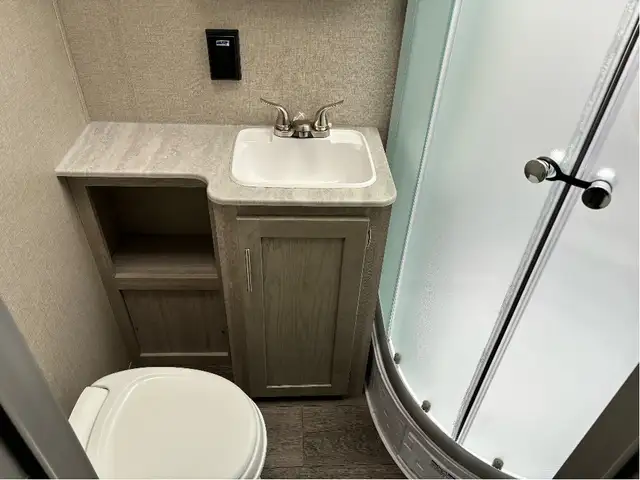 2023 Catalina 343BHTS in Travel Trailers & Campers in Sudbury - Image 20
