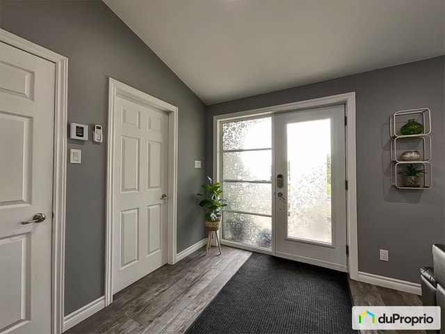 $495,000 - Bungalow for sale in Val-des-Sources — photo 2