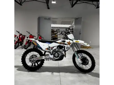 2026 Husqvarna FC 450 FACTORY ED Husqvarna FC 450 FACTORY ED 2026 Les photos peuvent être à titre in...