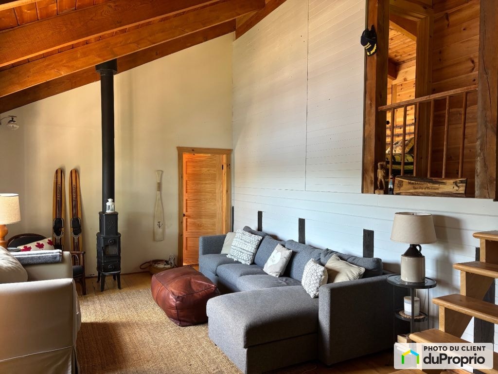$585,000 - Cottage for sale in Barkmere — photo 2