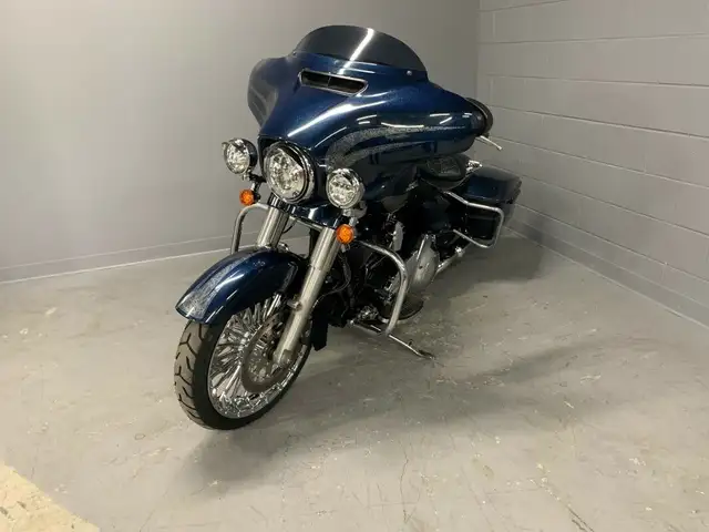 2016 Harley-Davidson Street Glide Special in Street, Cruisers & Choppers in Oshawa / Durham Region - Image 6