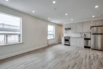 1 Caithness Ave. Unit 1