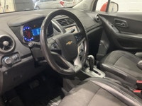 Le Chevrolet Trax 2016 LT à rouage intégral est un VUS sous-compact pratique pour la ville et la rou... (image 9)